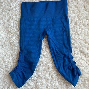 Lululemon legging blue, excellent condition size 4